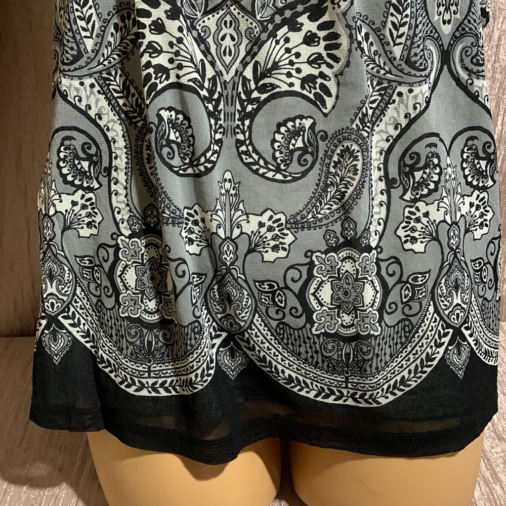 Apt. 9 Top Blouse Gray Black Floral Paisley Square Neck Short Sleeve Size 2X - Picture 2 of 16